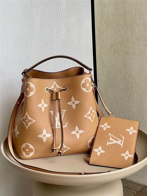 louis vuitton bolsas hombre|louis vuitton bags 2022 collection.